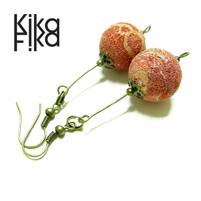 korale koloru koralowego Kika Fika