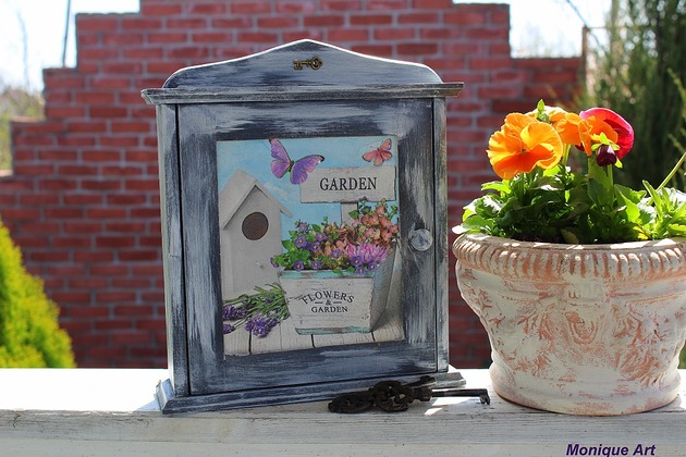 Sielska szafka na klucze, shabby chic, ogród Monique Art