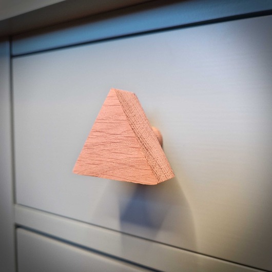 gałki do mebli Drewniane gałki do mebli, trójkąt z drewna