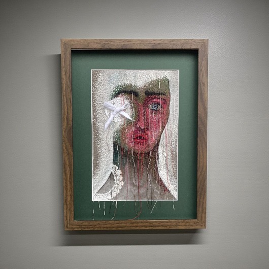 obrazy Obraz ręcznie haftowany z serii symbolicznej "połatana".