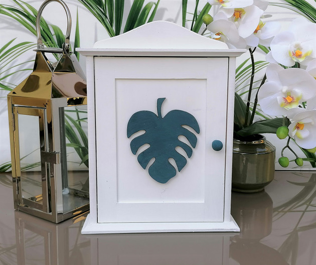 Biała Szafka na klucze- Liść Monstera- nr 31 Prowansalska Manufaktura