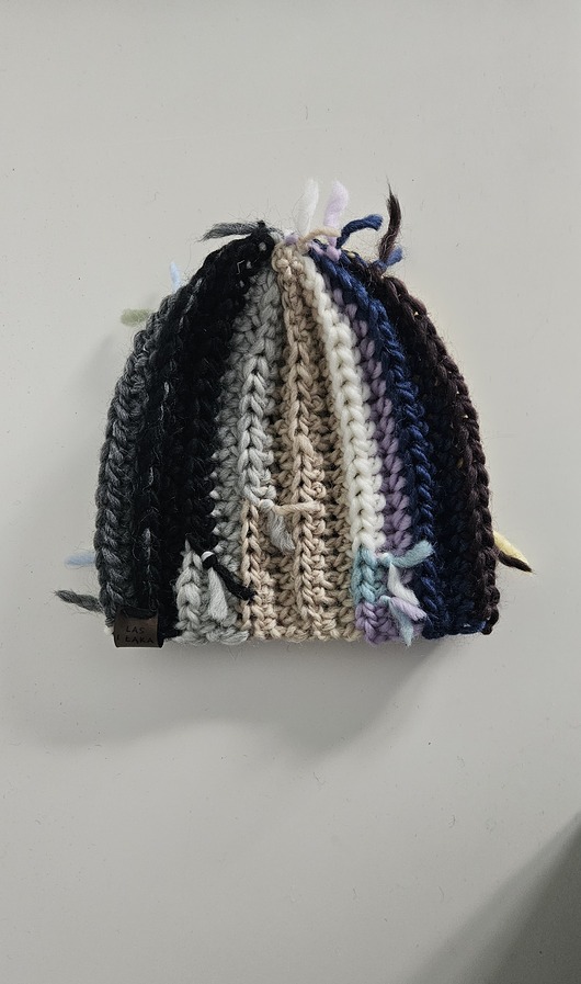 czapki damskie Czapka "Kolorowe Pasmo"