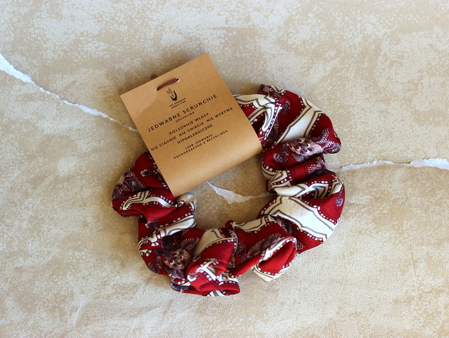 Jedwabne SCRUNCHIE gumka do włosów Upcykling VENUSS concept store
