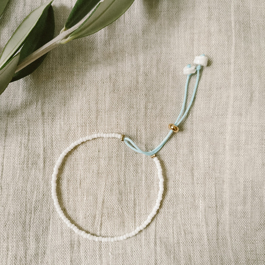 Basic Nr 1 White Mahalo design