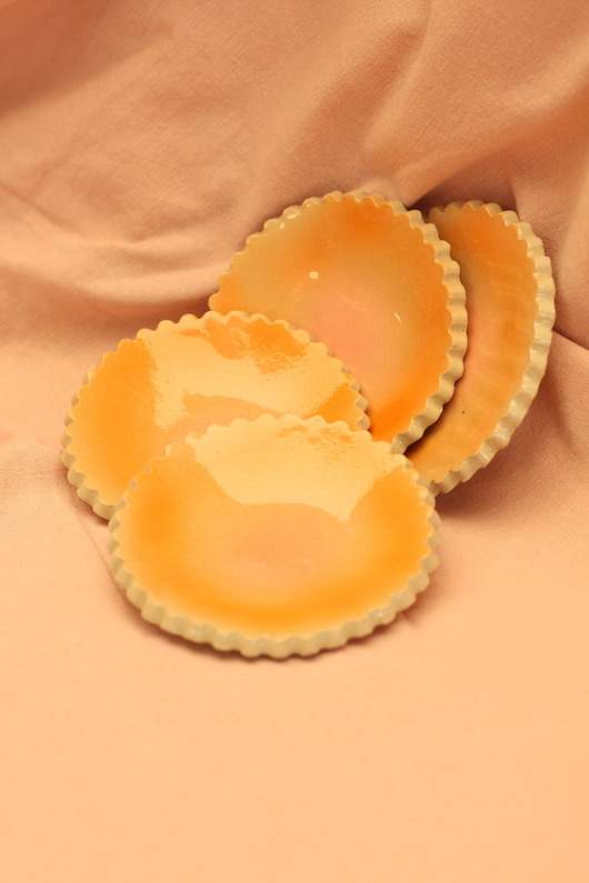 pojemniki na biżuterię Pomarańczowy talerzyk na biżuterię. Ceramika ręcznie robiona