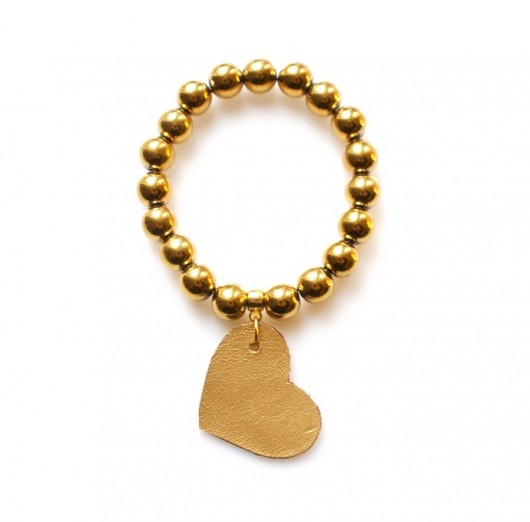Royal shadow model 'kiss' Republika jewelry