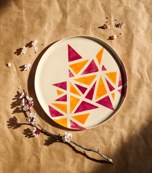 patery i talerze Ceramiczny talerz śniadaniowy TRÓJKĄTY