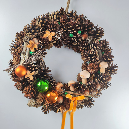 wianki bożonarodzeniowe Wianek z szyszek, Boże Narodzenie