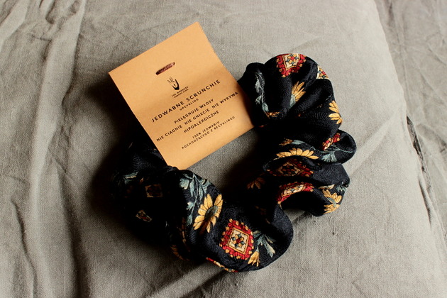 Jedwabne SCRUNCHIE w SŁONIE gumka Upcykling VENUSS concept store