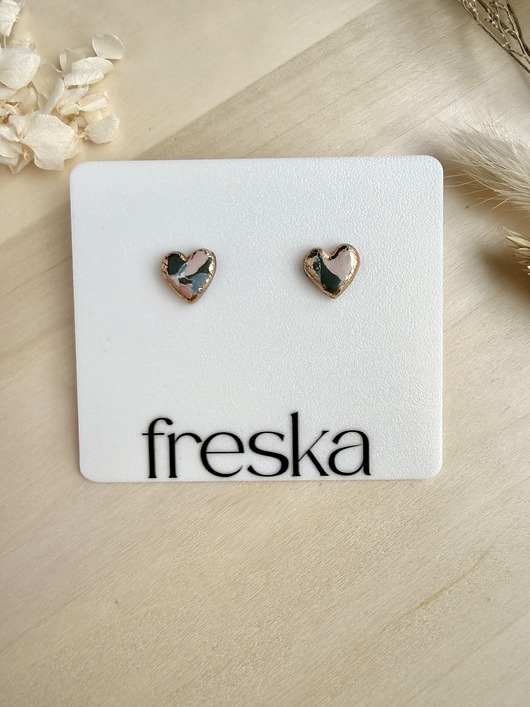 kolczyki z masy plastycznej Kolczyki Serca ze złotem - limitowana kolekcja English Garden