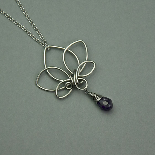 wisiory Wisiorek kwiat lotosu ametyst wire wrapping