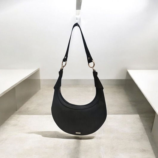 torby na ramię Czarna torebka zamszowa półksiężyc, listonoszka