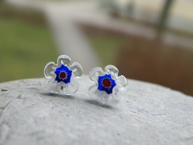 kolczyki wire wrapping Niebieski środek - kwiatki    - sztyfty