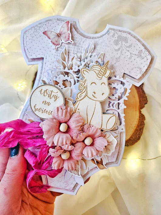 kartki scrapbooking Kartka w kształcie dziecięcego body bodziak 3