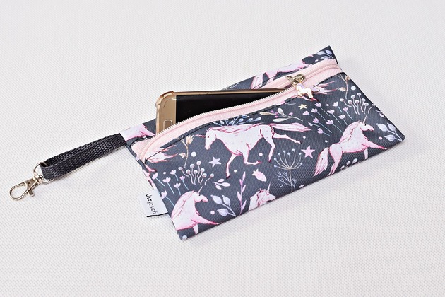 etui na telefon Etui na telefon klucze saszetka do torebki jednorożce