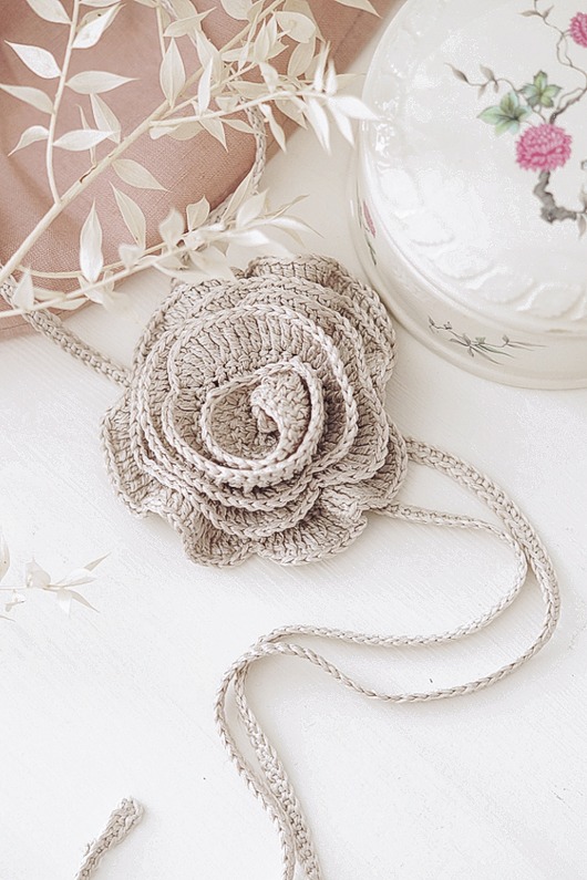 chokery Elegancki choker z wiskozą