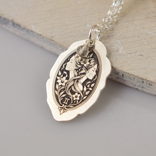 wisiory Znaki Zodiaku - Bliźnięta - srebrny medalion