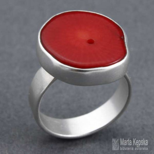 z koralem - pierścionek Marta Kepska