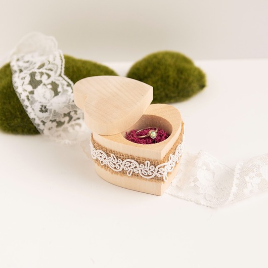 Ślub - inne Drewniane pudełeczko na pierścionek zaręczynowy serce