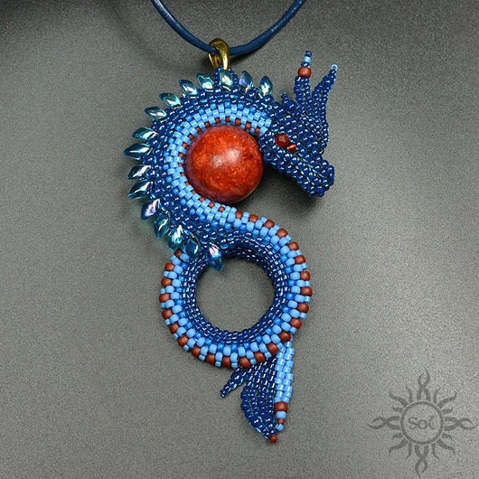 wisiory Nasaith, wisior ze smokiem, beading