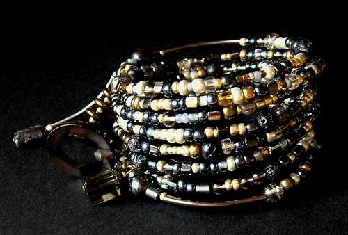 Mixed metals / hand to hand no.8 / 8 ribs Buy or Die