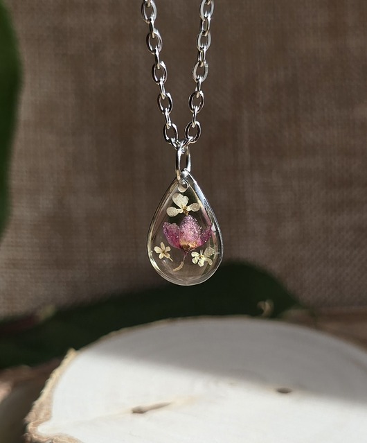 wisiory Srebrny wisiorek prawdziwe kwiaty różowa łezka