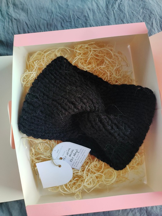 czapki damskie Czarna opaska SIMPLE BLACK.
