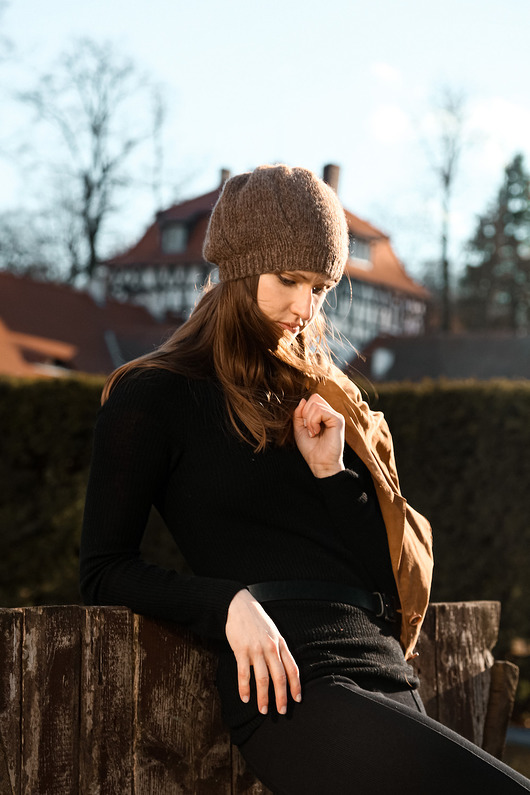 czapki damskie Jasno brązowa lekka czapka beret