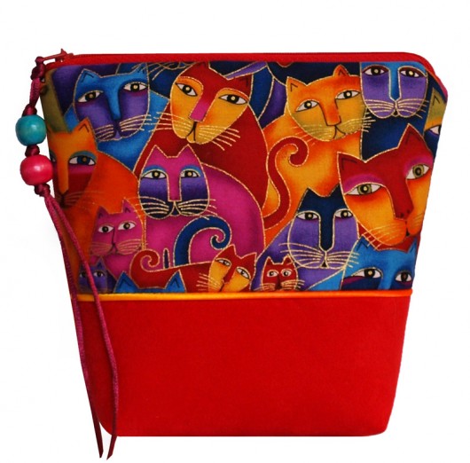kosmetyczka - koty Laurel Burch - czerwona MOONAXA