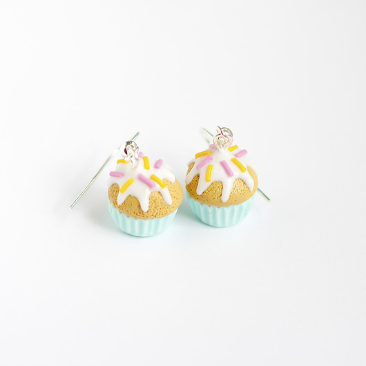 Miętowe babeczki z kolorową posypką kolczyki Lemon Lovely