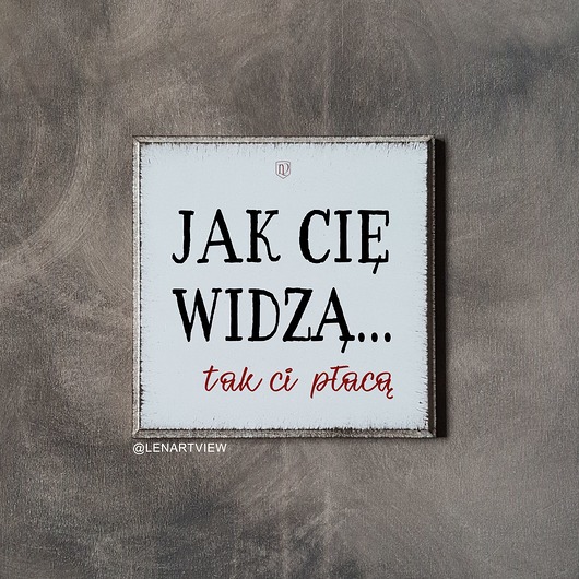 Tabliczka z napisem LV Home