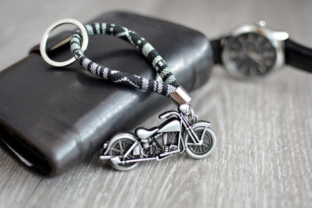 breloki Brelok  do kluczy BOHO "MOTOCYKL" MASAYAL