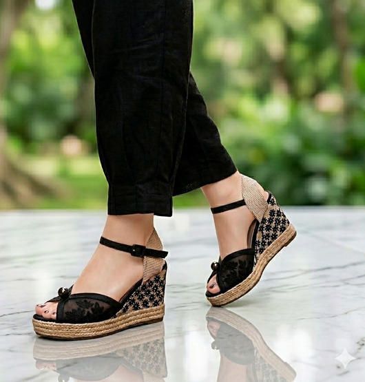 sandały i klapki damskie Czarne espadryle Boho na koturnie z Perłą - Wysokość 10 cm