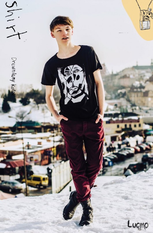 Tshirt Lucmo Drewniany kołek Lucmo
