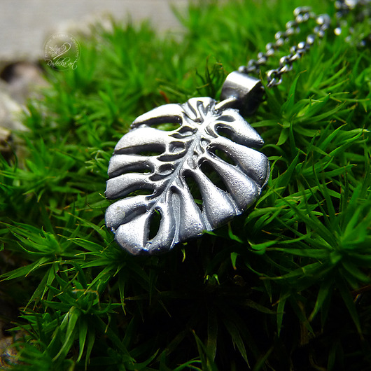 Monstera Necklace Radecka art