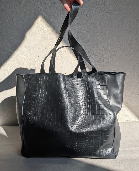 torby na ramię Duża miękka czarna torba skórzana, faktura krokodyla