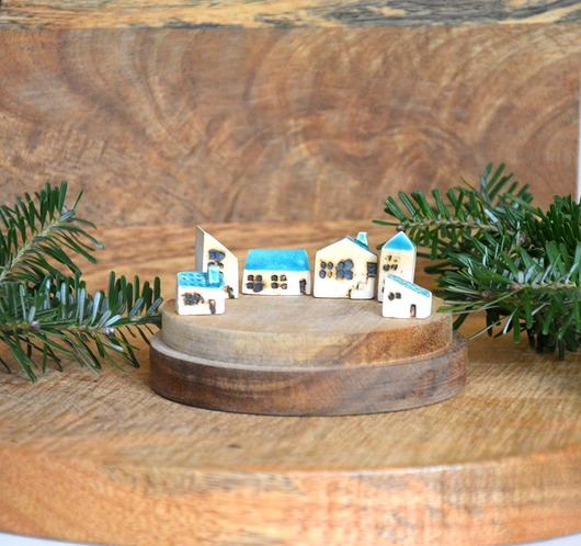 dodatki - różne 6 domków ceramicznych