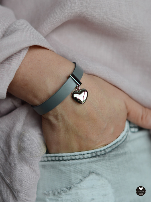 grey heart barboleta