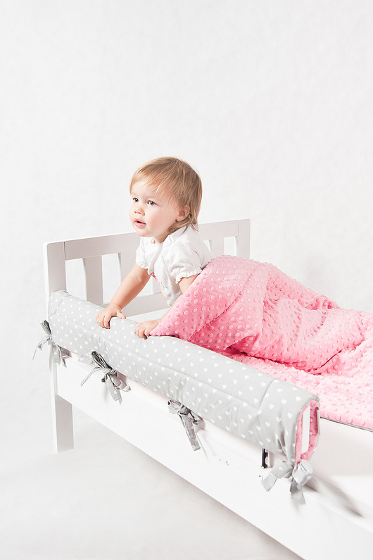 Ochraniacz do łóżka IKEA - serduszka Minky and Cotton
