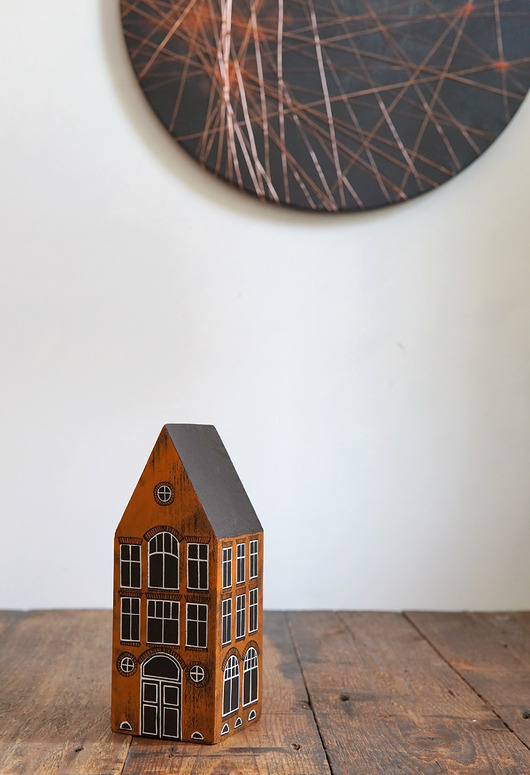 figurki i rzeźby Domek drewniany kamieniczka 21cm