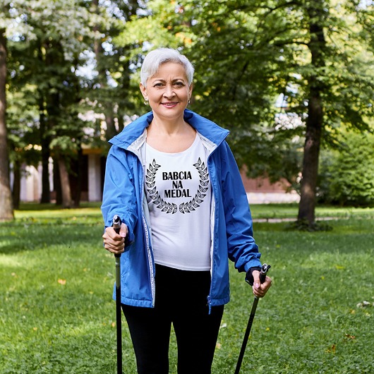 t-shirt damskie Koszulka damska  Babcia na medal