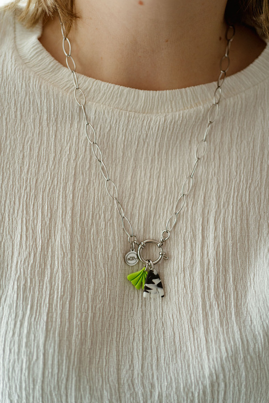 naszyjniki - inne Naszyjnik modern z 2 zawieszkami z gliny polimerowej