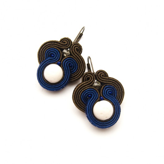 Kolczyki soutache - biały koral maanuela