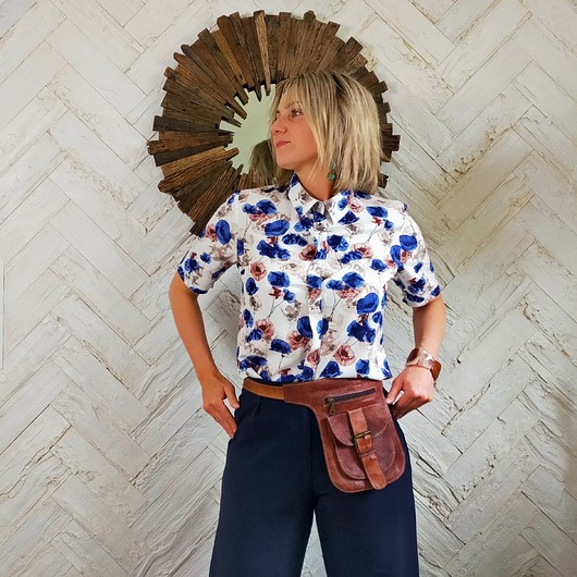 koszule damskie  Lekka oddychająca koszula w niebieskie maki