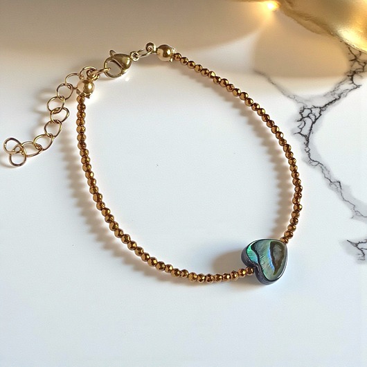 bransoletki z kamieni naturalnych Bransoletka z serduszkiem : muszla PAUA, hematyt złoty