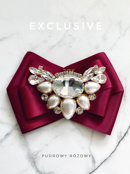 broszki Kolekcja  Exclusive  Brosza z ozdobą  z kryształami i perłami  NEW