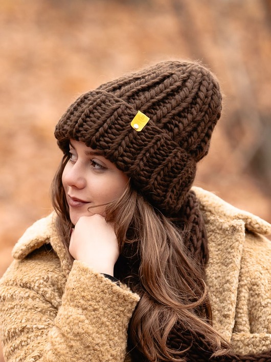 czapki damskie Wełniana czapka zimowa PERUVIAN WOOLY czekolada