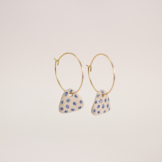 kolczyki ceramiczne Kolczyki ceramiczne trójkąty blue dots