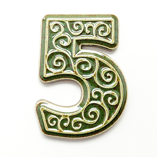 napisy dekoracyjne i tabliczki Ceramiczny numer mieszkania, cyfra 5 zielono-brązowa