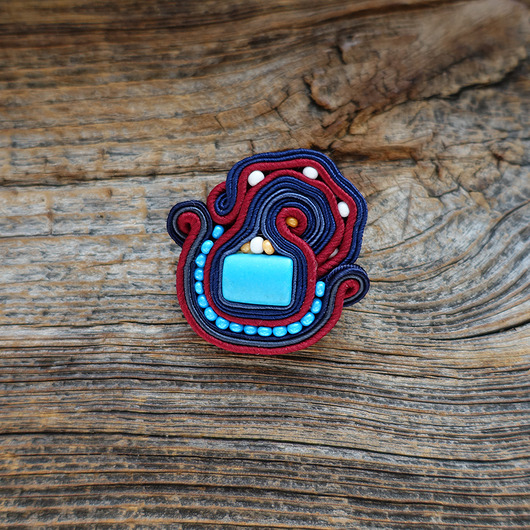 broszki Mała, elegancka broszka sutasz